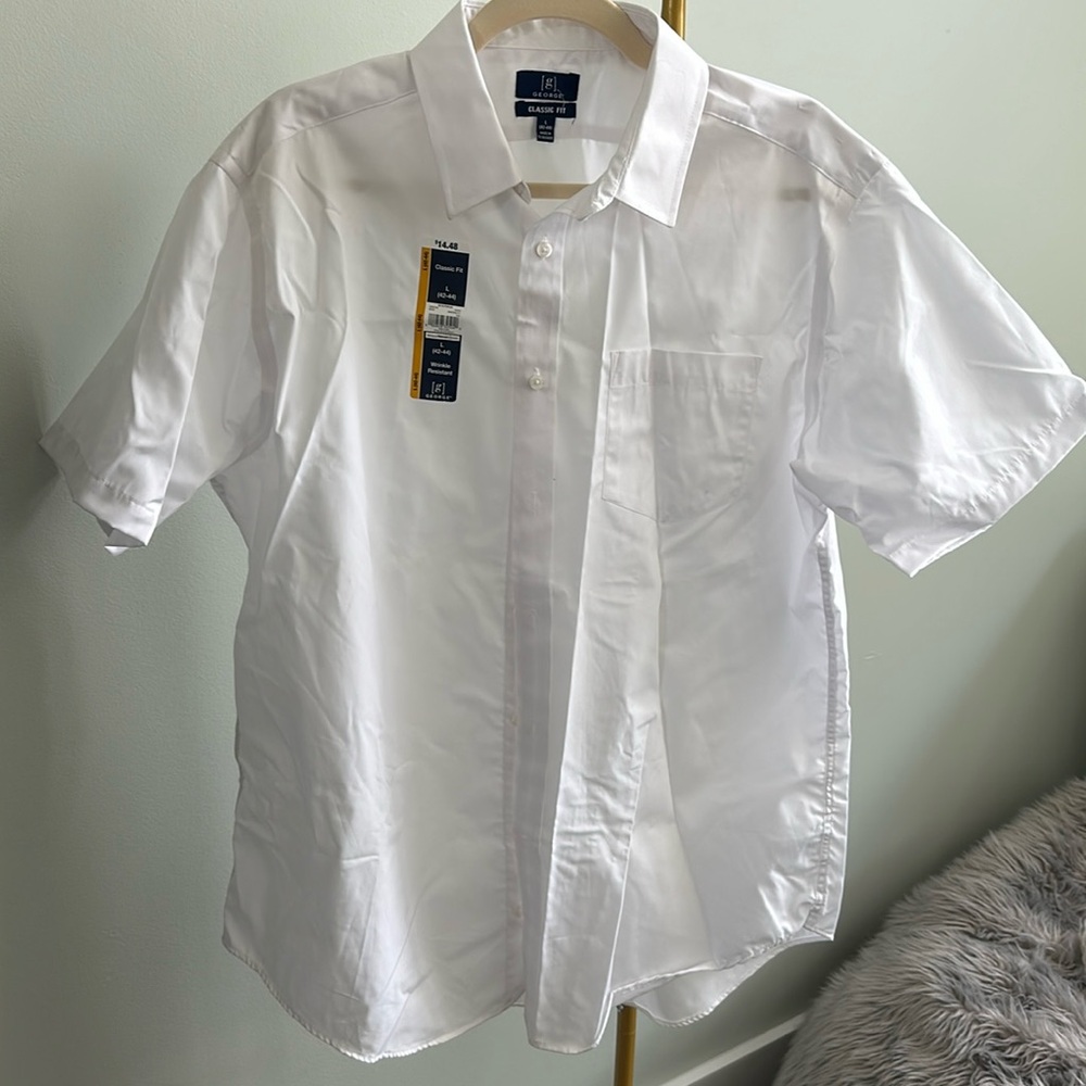 Classic Fit Short Sleeve Dress Shirt